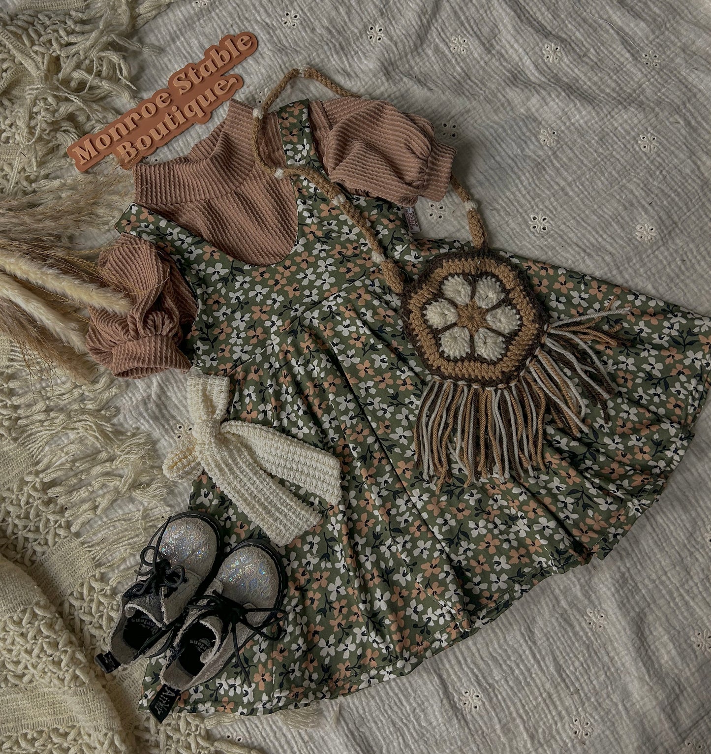 Puff sleeve top with pinafore dress (pick fabric )